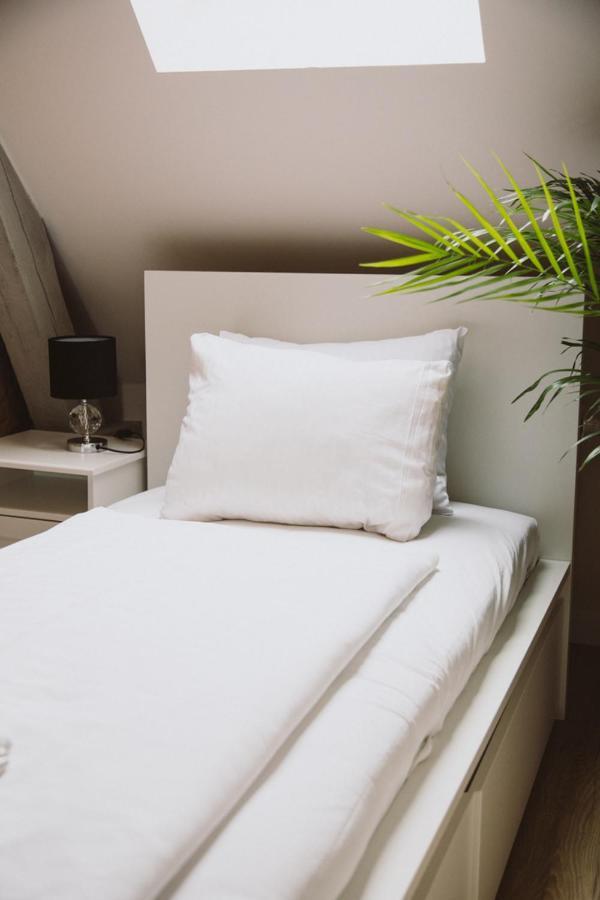 Apartamenty Leszno Leszno  Buitenkant foto