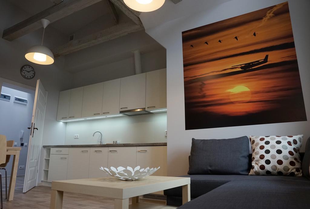 Apartamenty Leszno Leszno  Buitenkant foto