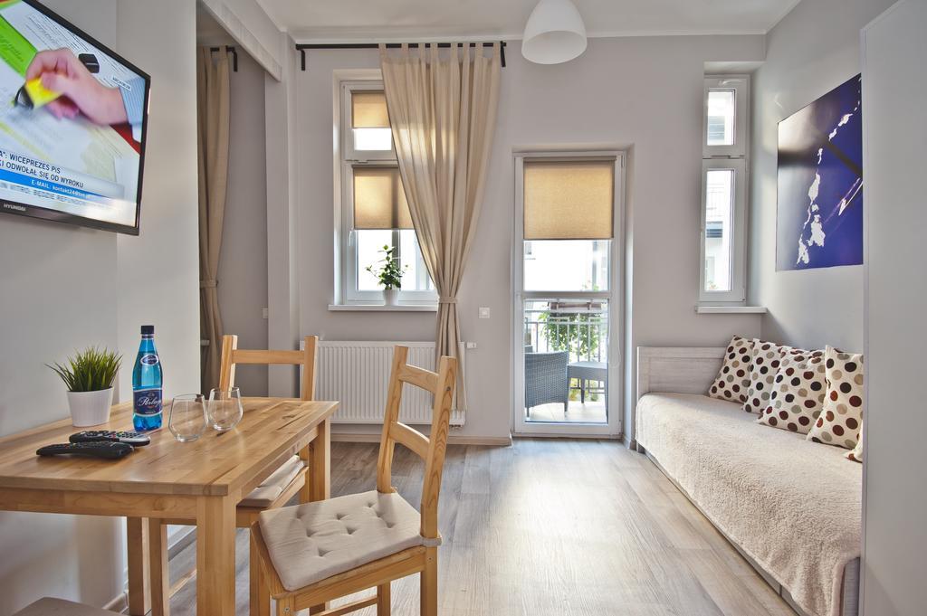 Apartamenty Leszno Leszno  Buitenkant foto